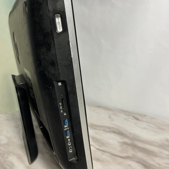 HP Pavilion 20 All-In-One PC (W/ Power Cable & AC Adapter) - Picture 8 of 8